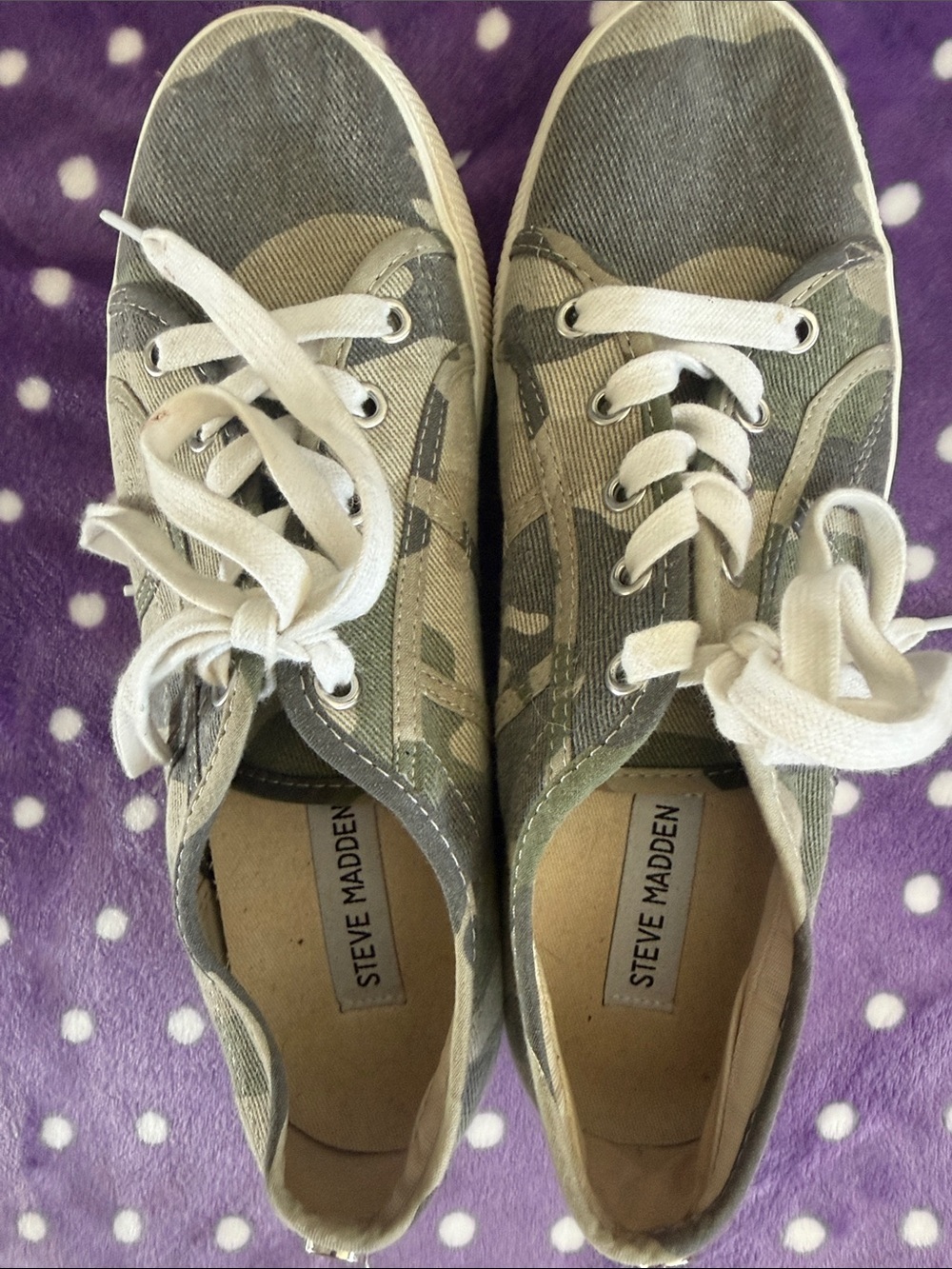 Steve Madden Camo Canvas Platform Sneakers. Size 9M